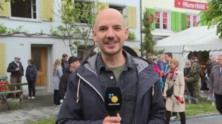 Unser österreichischer Videojournalist lässt sich die Landsgemeinde erklären
